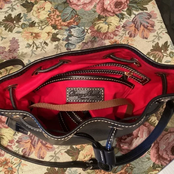 BLACK DOONEY & BOURKE SAFFIANO DRAWSTRING CROSSBODY NWT - Picture 5 of 11